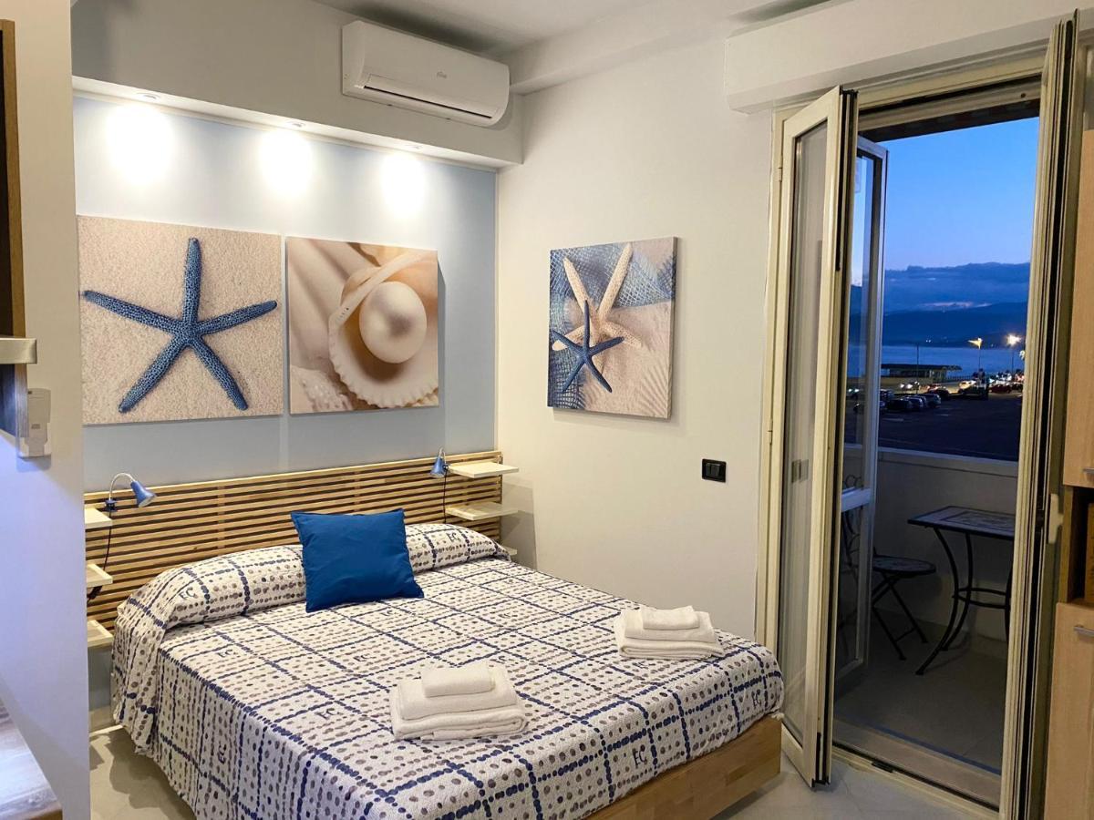 B E B Le Terrazze Sul Mare Acomodação com café da manhã Catanzaro Exterior foto